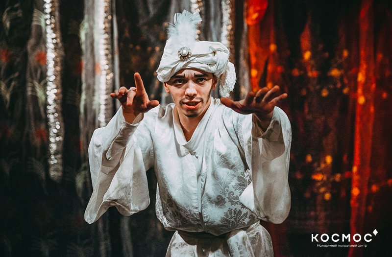 Спектакли, рок-концерт, мастер-классы о кино: в Тюмени пройдет уральский weekend