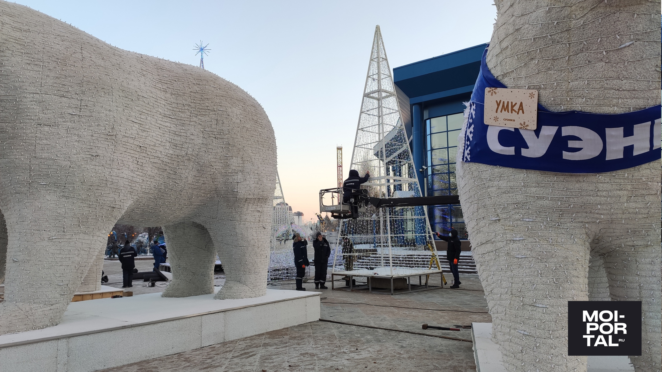 На Цветной бульвар вернулись белые медведи