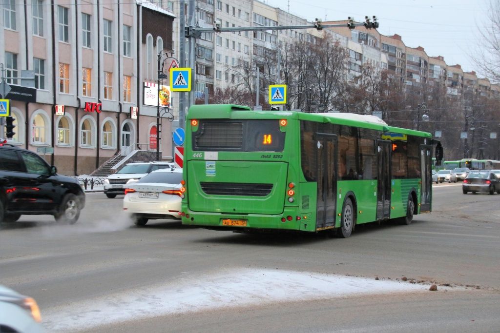 В Тюмени увеличилось ожидание общественного транспорта