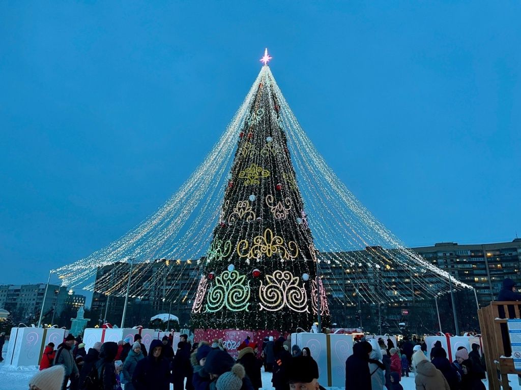 В Тюмени состоялось открытие главной городской елки елка234енгг55677о7р665а43у.jpg