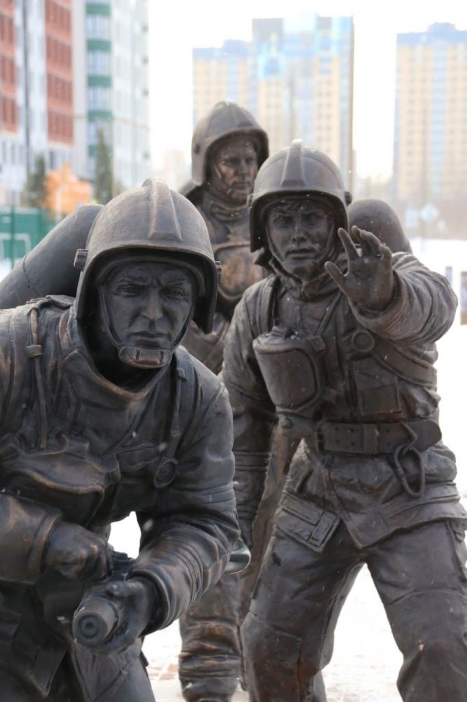 В Тюмени установили памятник коту Семену