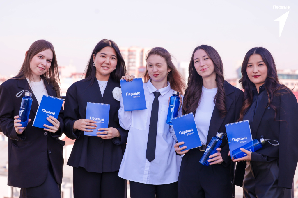 Победы, проекты и тысячи участников: каким стал год для «Движения Первых» oLFwCC_LKWKY7BkTAn3S4qSW2LFsrrChFIB0mr9f736rqCJ0bLeaiUhzmOMo1P2rHsob-Ae8zzf0XhRrMmdnq70v.jpg