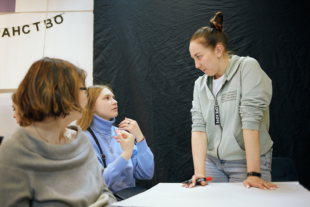 От идеи до гранта: как молодежь региона привлекает миллионы на свои проекты ixquZd7tfGbLLlbrUzEWcnxg6fXNin3OLpz-GN72F6Ff1QvdRn73WkzgeJKkDbkn0xzCiy5F23yh03s6B1loS62w.jpg