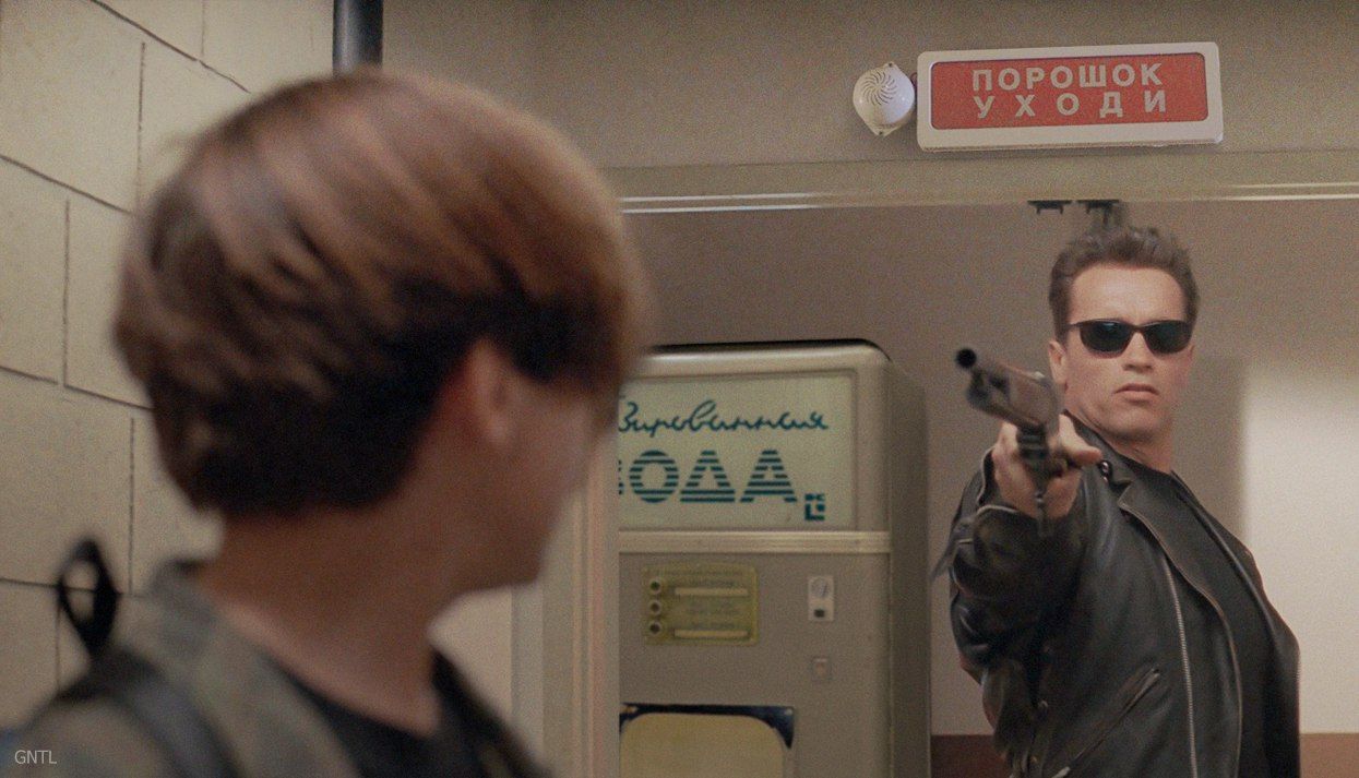 Дэдпул и жигули: культовые фильмы и русские реалии на одном фото MXD