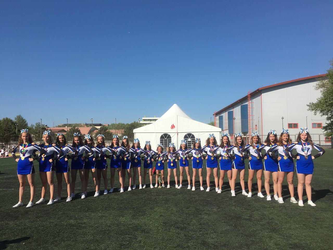 Поддержи тюменских чирлидеров на Чемпионате Европы 2018!