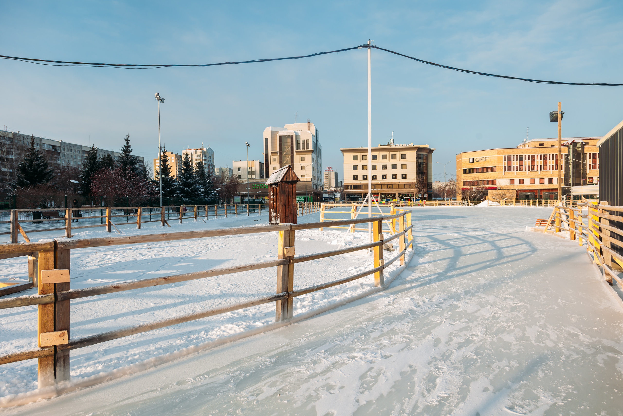 В Тюмени начал работу самый большой каток города